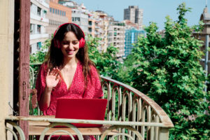 Las mejores ciudades para vivir como nómada digital en España: conectividad, estilo de vida y comunidad